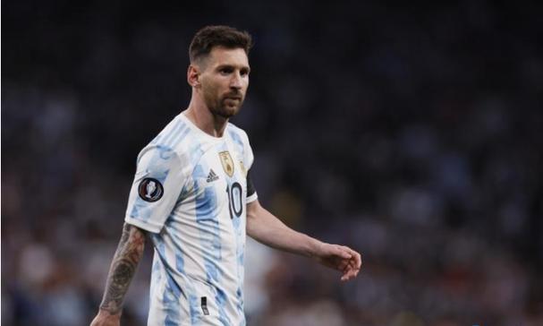 张艺谋推出硬核佳作，票房逼近四十亿！首部国家安全题材大片